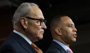 El Senado de EE. UU. busca frenar acciones militares de Trump en Venezuela 2 trump 2