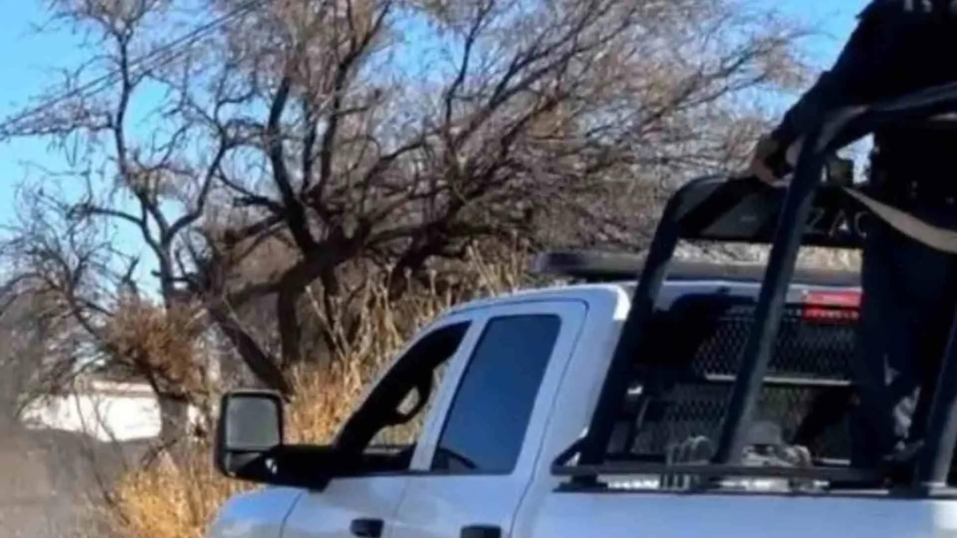 Enfrentamiento entre policías y grupo armado en Zacatecas deja un muerto y dos mujeres heridas