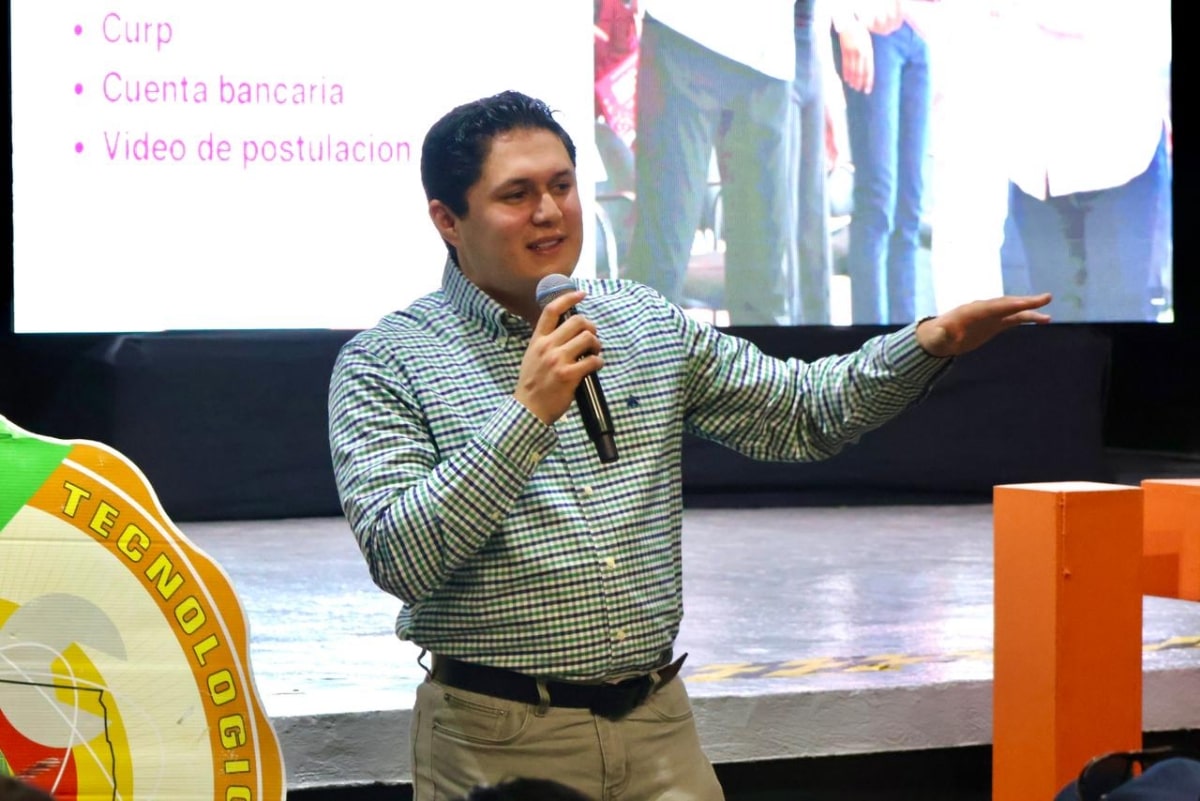 Gobernador Alfonso Durazo impulsa el futuro universitario con Becas Sonora de Oportunidades y Asambleas Informativas