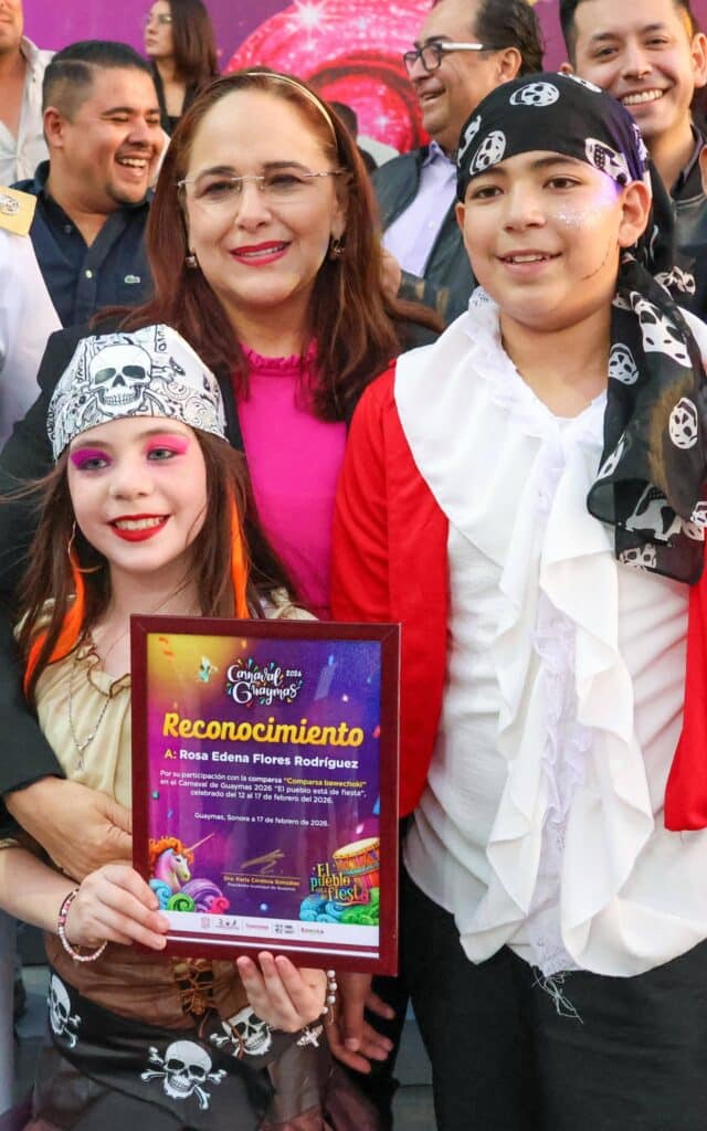 Finaliza desfile de carros alegóricos y comparsas del Carnaval Guaymas 2026 "El pueblo está de fiesta" 6 250