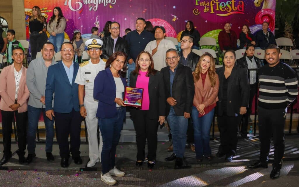 Finaliza desfile de carros alegóricos y comparsas del Carnaval Guaymas 2026 "El pueblo está de fiesta" 13 257