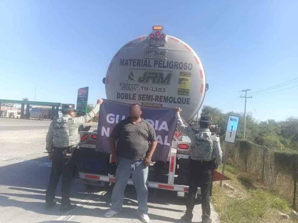 Decomisan cargamento millonario de “huachicol” en Guaymas 4 314 1
