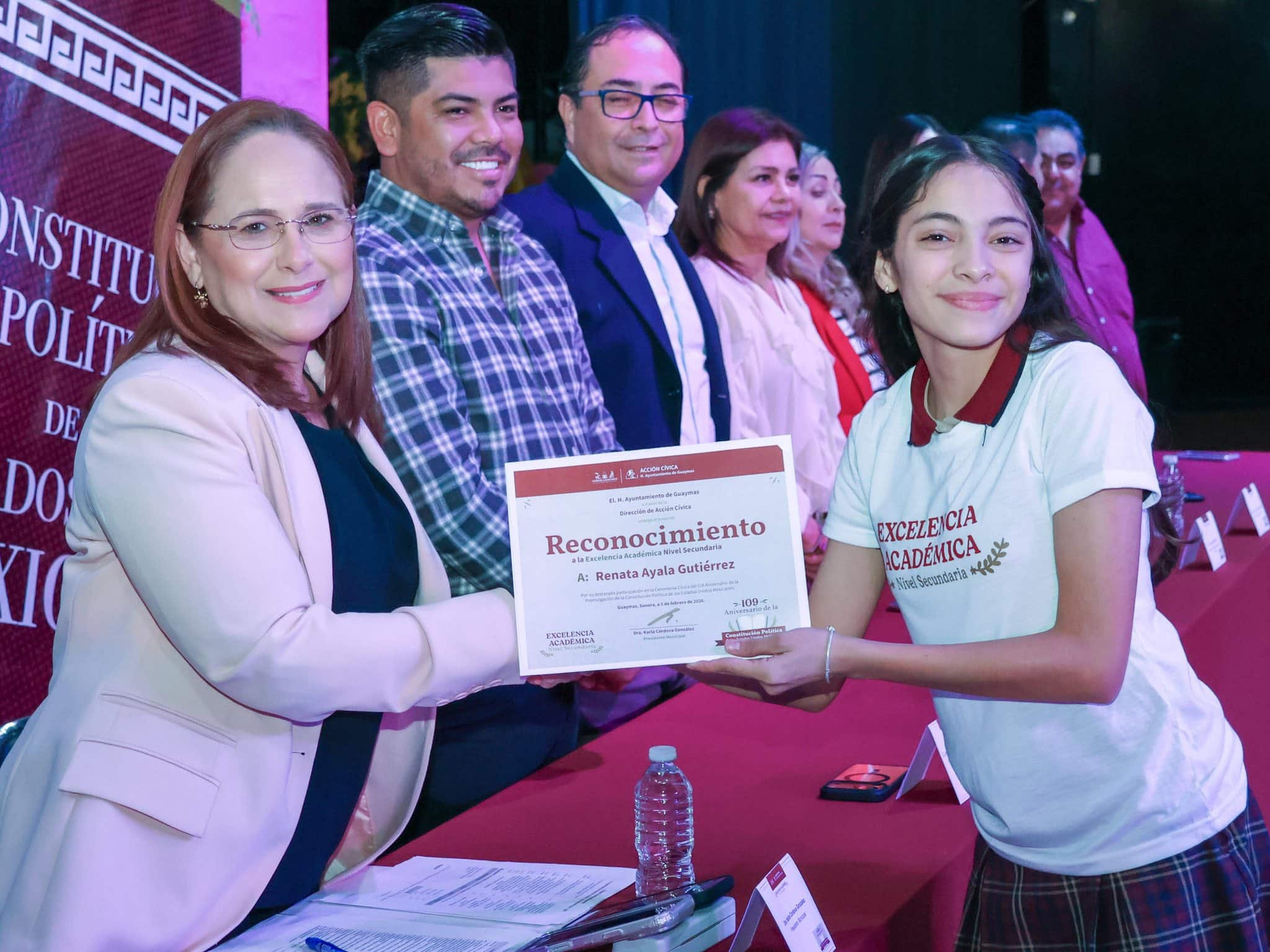 Reconoce alcaldesa Karla Córdova excelencia académica de estudiantes