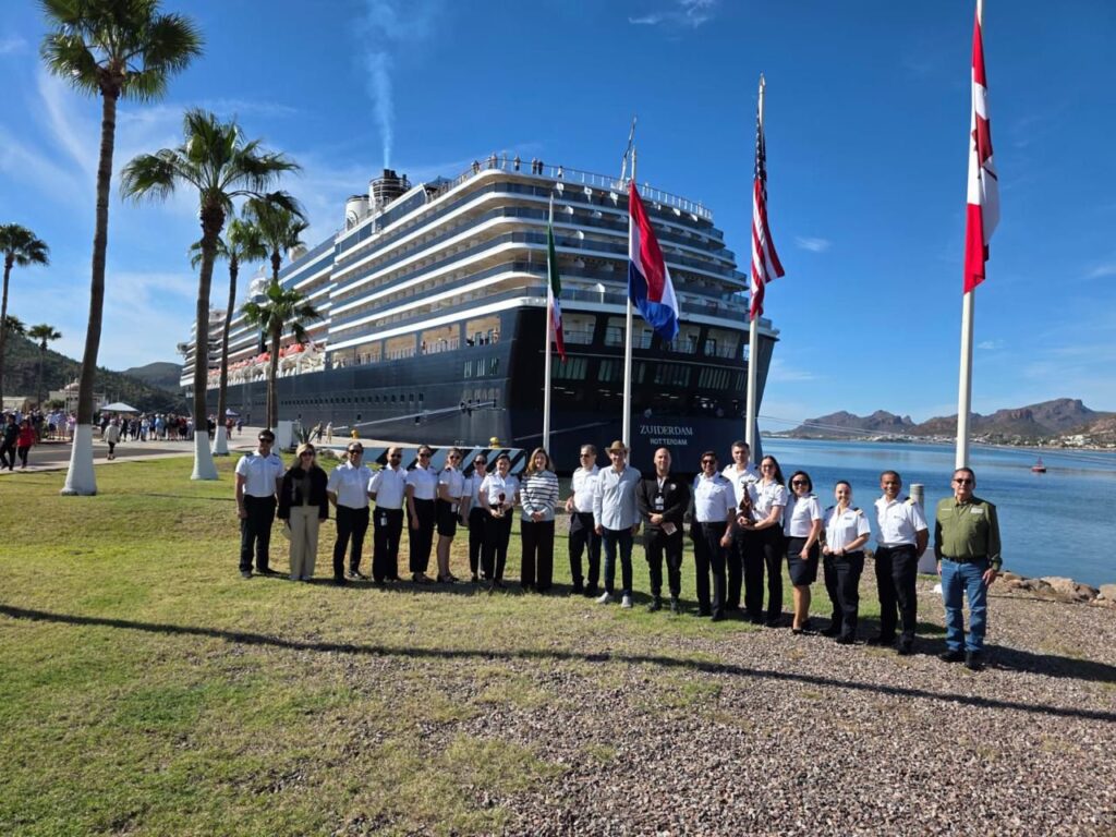 Llega crucero Zuiderdam a Guaymas 21 700