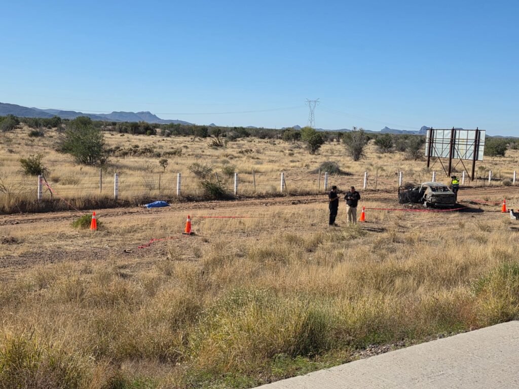 Fallece mujer en volcamiento al norte de Guaymas 3 711