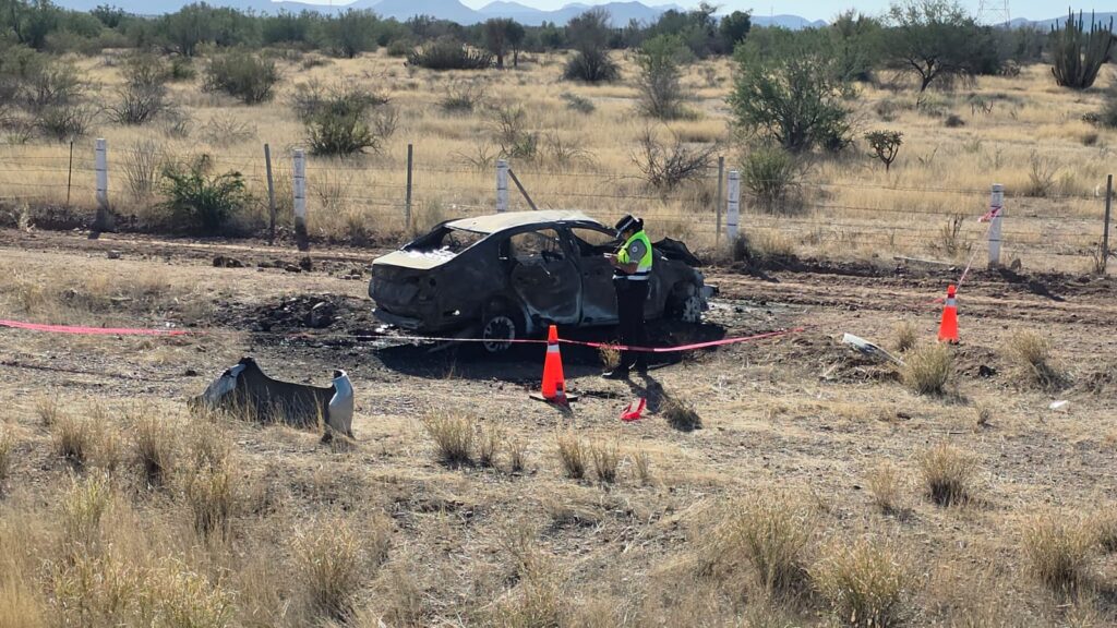 Fallece mujer en volcamiento al norte de Guaymas 5 713