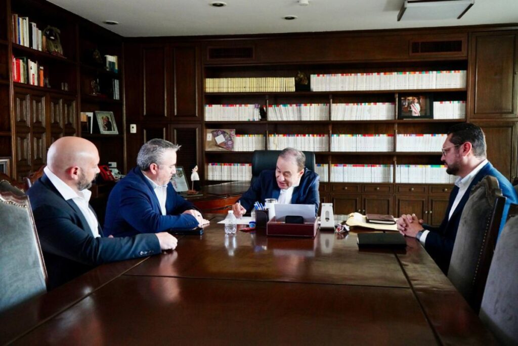 Durazo atrae inversión minera australiana al Puerto de Guaymas 3 8