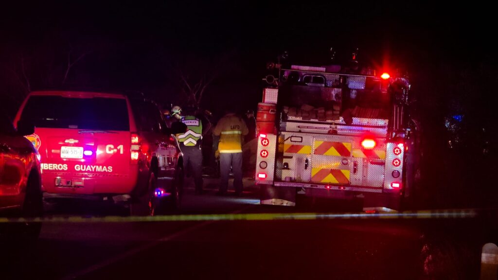 Mueren dos personas calcinadas en carretera al Delfinario 4 811
