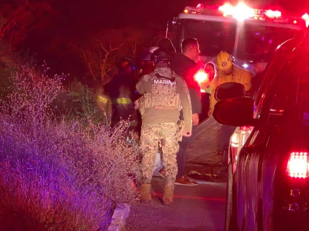 Mueren dos personas calcinadas en carretera al Delfinario 5 813 1
