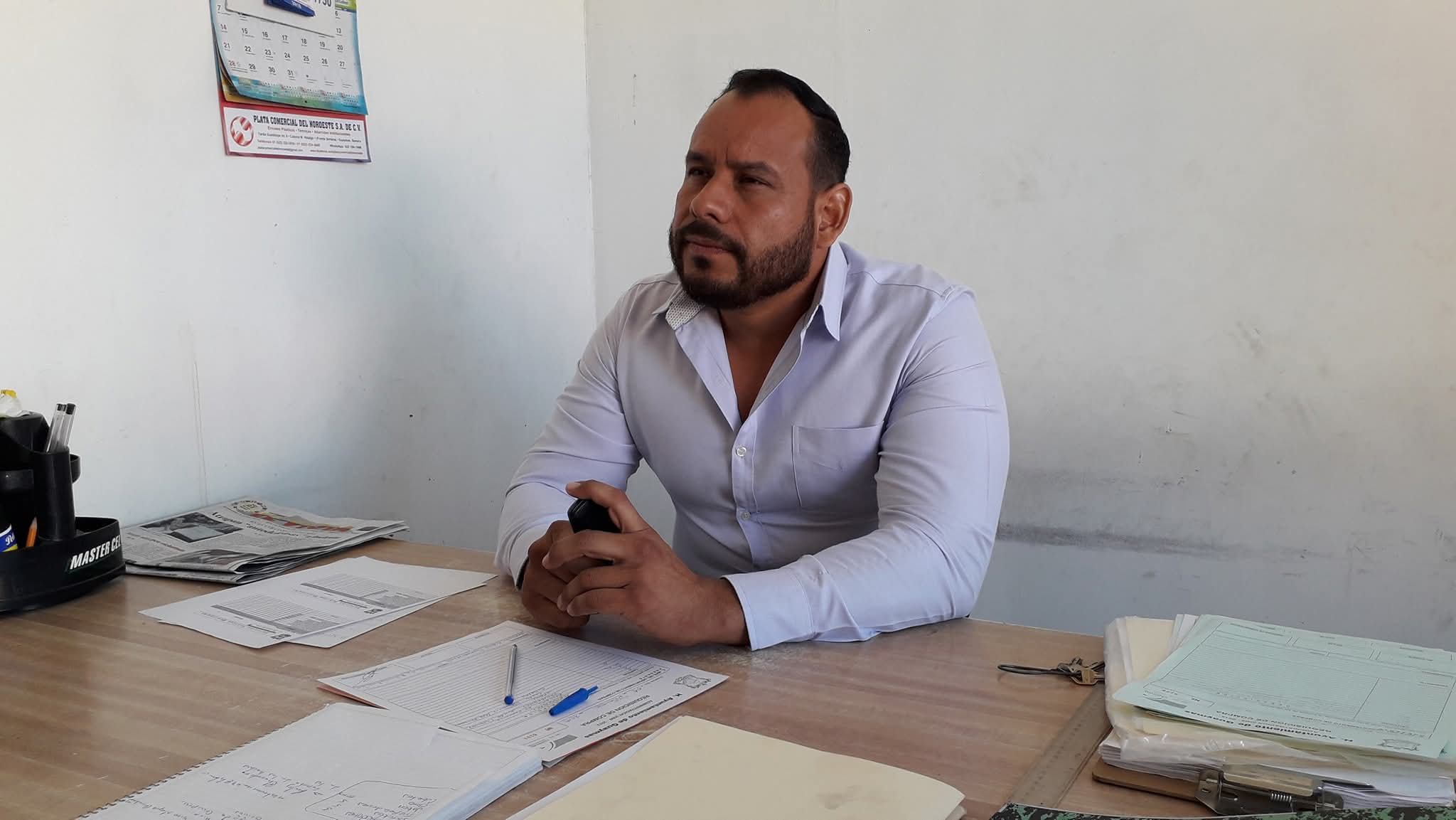 Ex funcionario grave tras golpiza