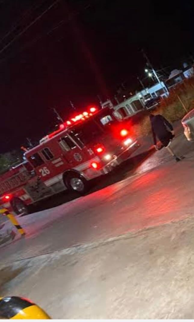 Bomberos atienden emergencia por fuga de gas