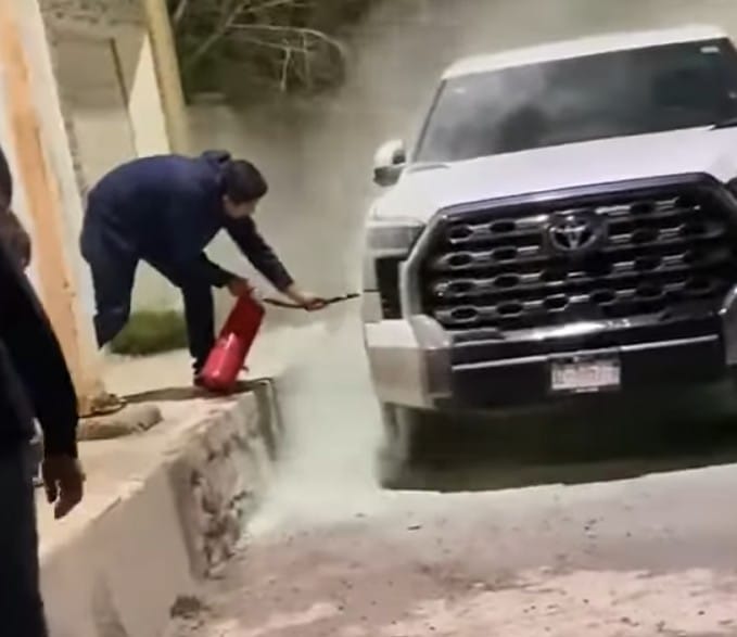 Se incendia vehículo 1 Screenshot 20260215 164008 1