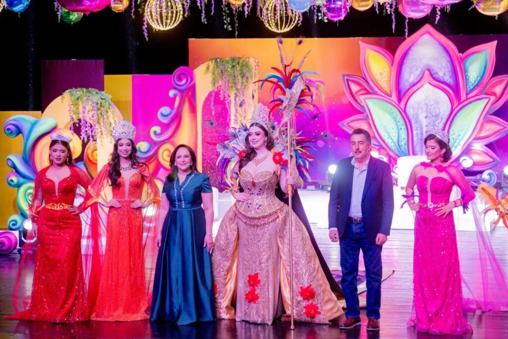 Recibe María Fernanda I corona del Carnaval 2026 2 WhatsApp Image 2026 02 14 at 11.45.51 AM 2 1