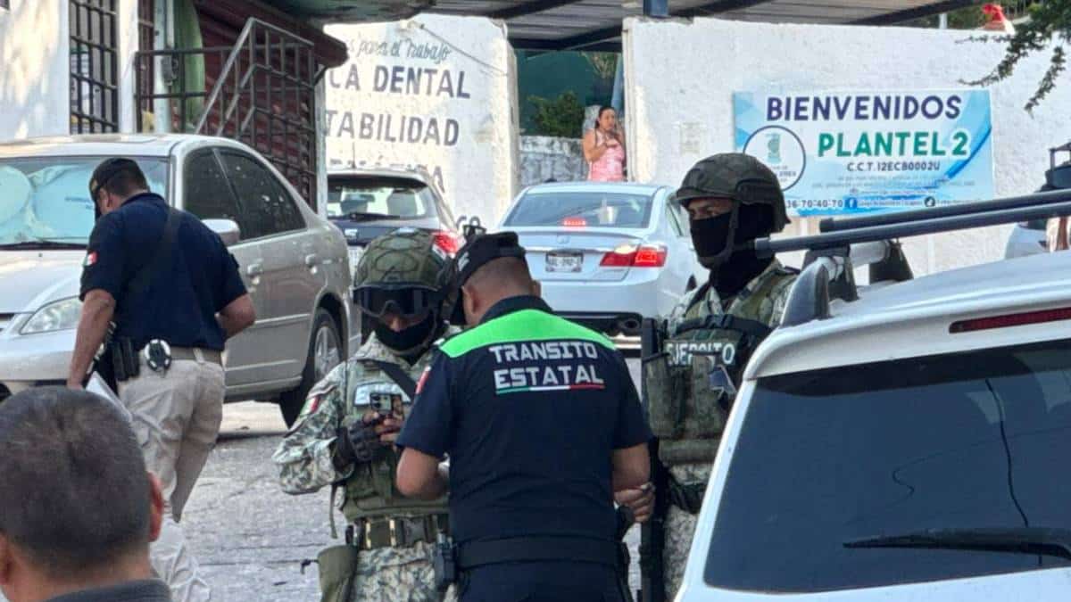 Ataque armado en Acapulco deja dos muertos cerca de un plantel escolar