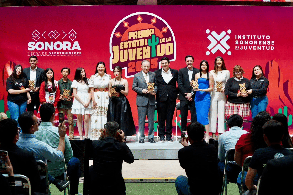 Durazo amplía el Premio Estatal de la Juventud: más jóvenes reconocidos y premio de 200 mil pesos