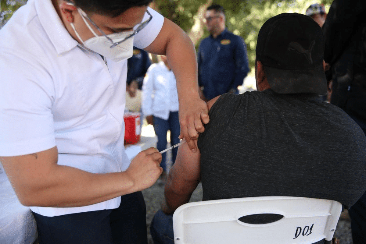 Gobierno de Sonora refuerza coordinación para prevenir sarampión en zonas productivas