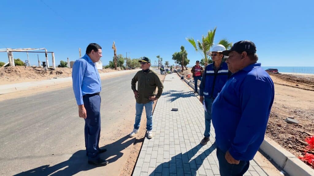Avanza construcción del malecón turístico en la playa del Cochórit 7 262