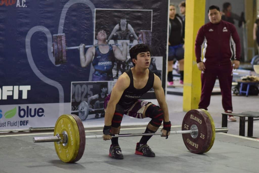 Al Nacional de Halterofilia logra Daniel Velázquez clasificación 5 284