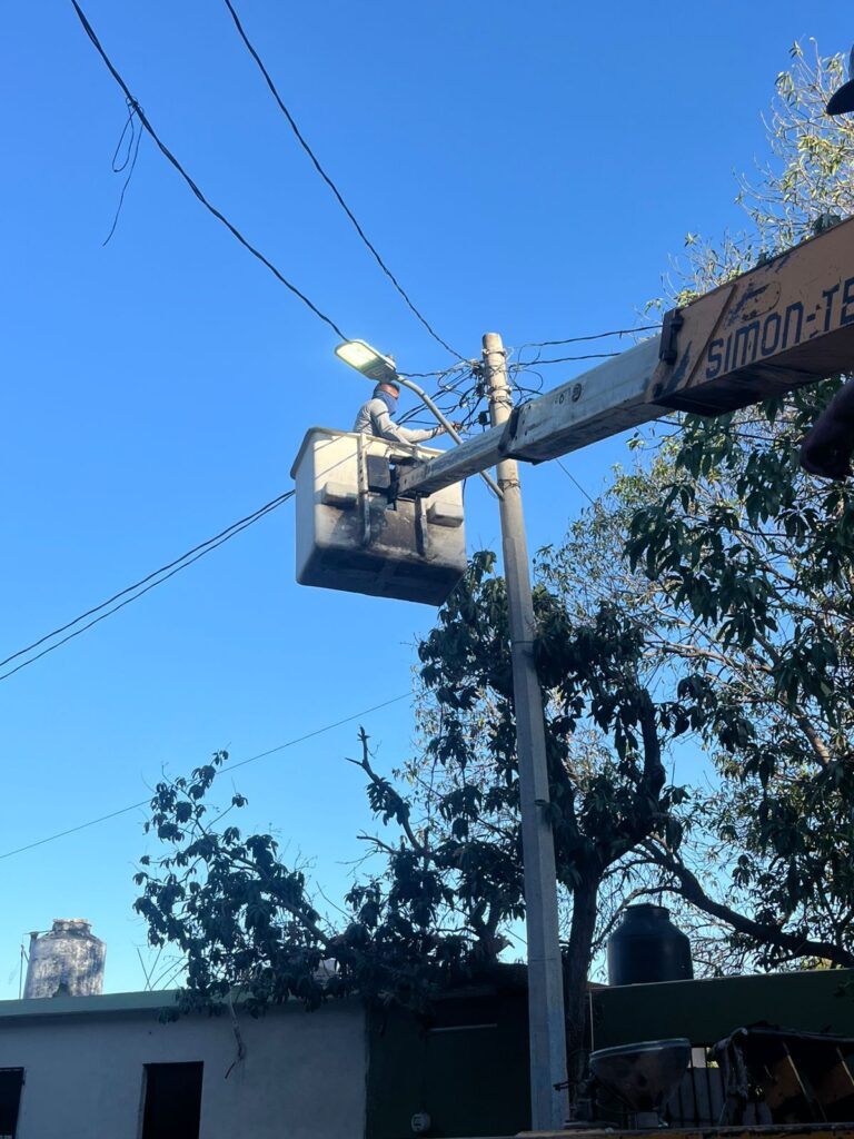 Intensifican reparaciones de luminarias 3 299