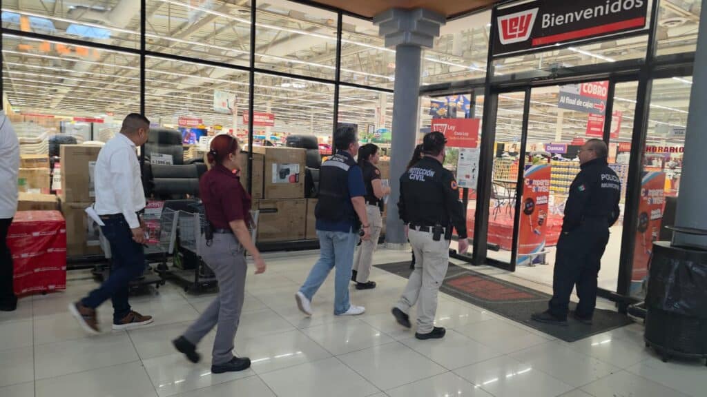 Suspende Protección Civil tienda ley 4 317