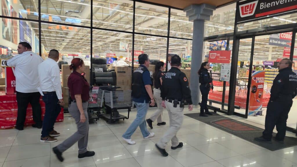 Suspende Protección Civil tienda ley 5 318