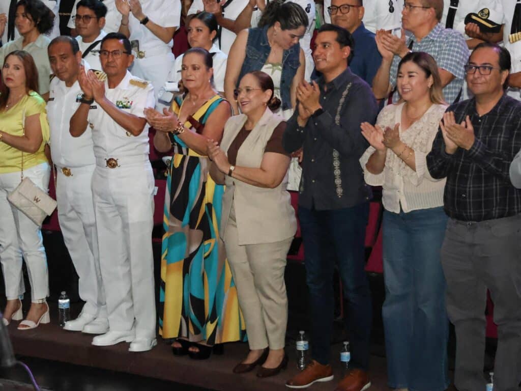 Se presenta Banda Sinfónica y Mariachi de la Armada 2 325