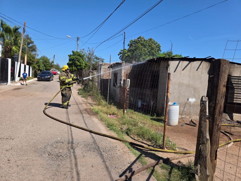 Se incendia vivienda en la colonia Montelolita 13 356