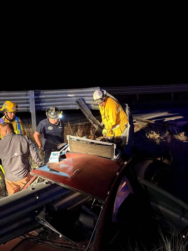 ¡En impresionante choque! Muere conductor de automóvil 4 360 1