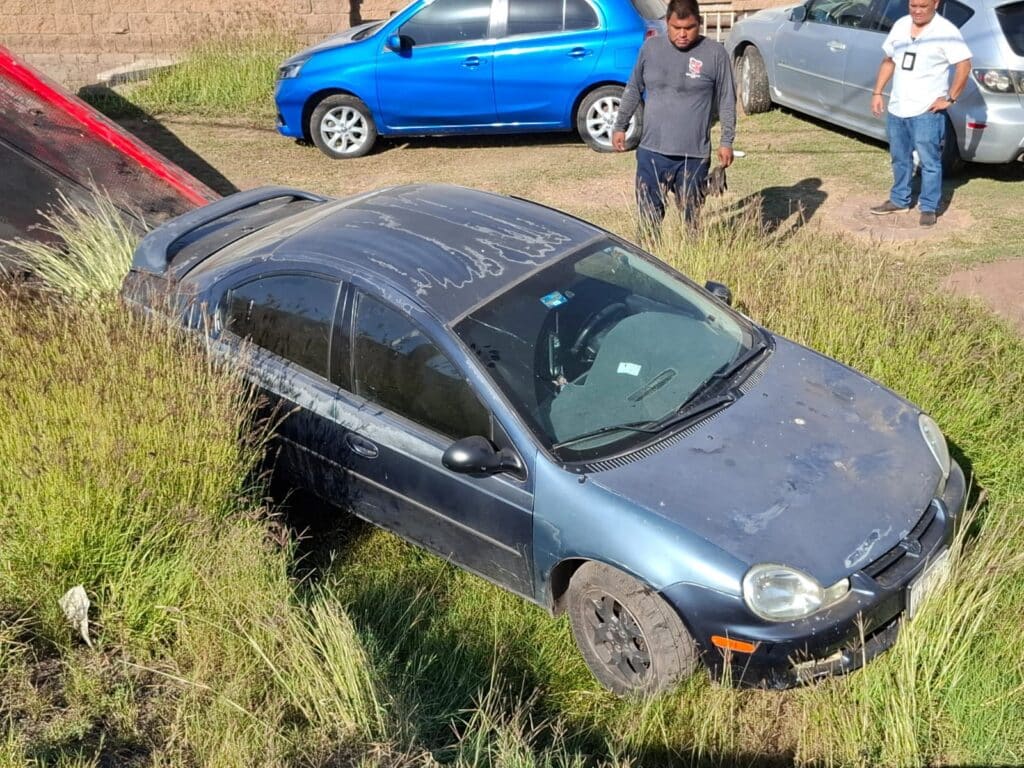 ¡En aparatoso accidente! Tráiler impacta a tres vehículos 4 434