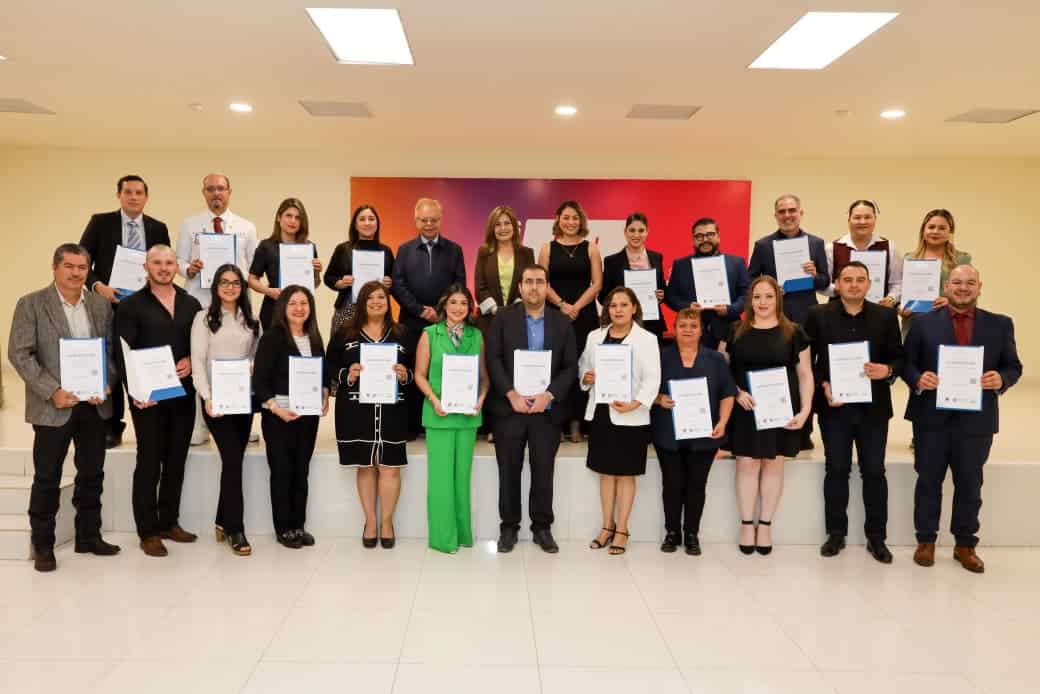 Consolida UES su calidad educativa con acreditación de 21 programas