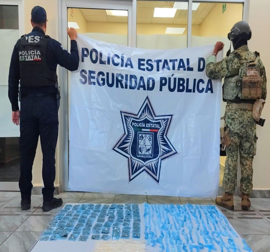 Policías Estatales y Defensa aseguran 397 envoltorios de narcótico en Caborca