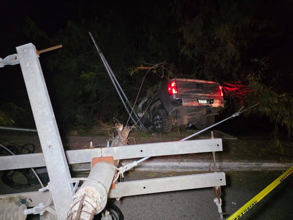 Derriba pick up poste de CFE 5 70