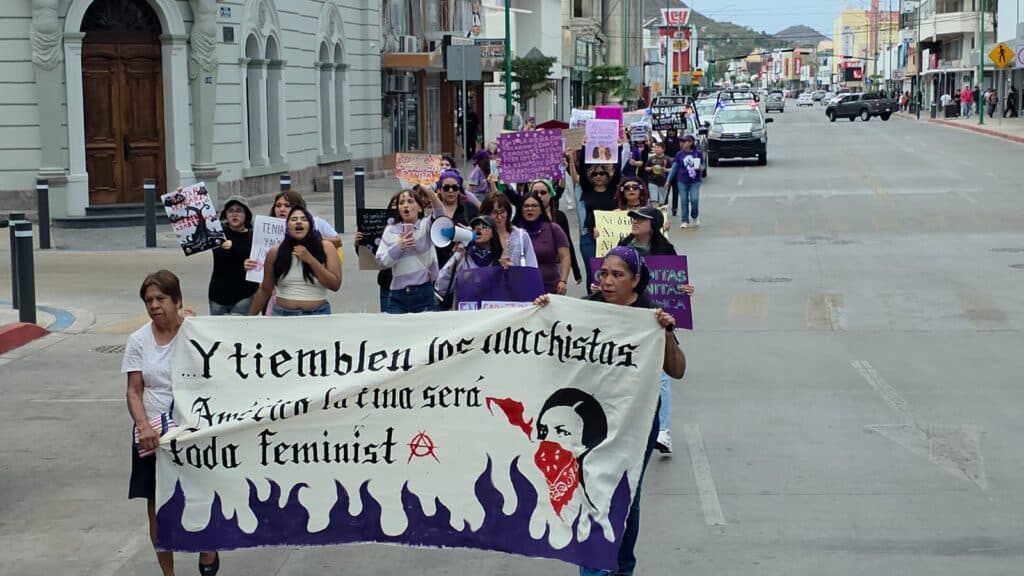 En Guaymas se conmemora con marcha el 8M 9 87