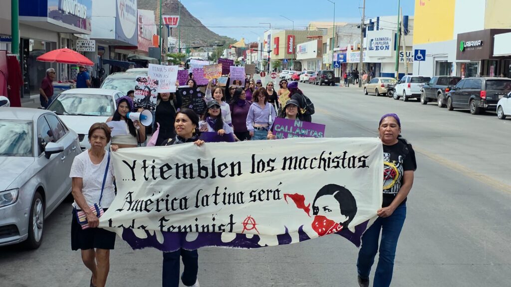 En Guaymas se conmemora con marcha el 8M 17 95