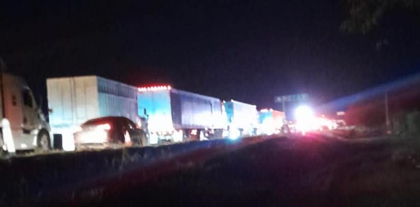 En arco carretero detectan vehículo robado