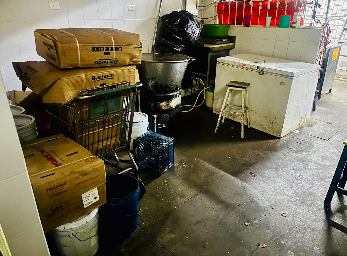 Emplazan a locatarios del Mercado Municipal