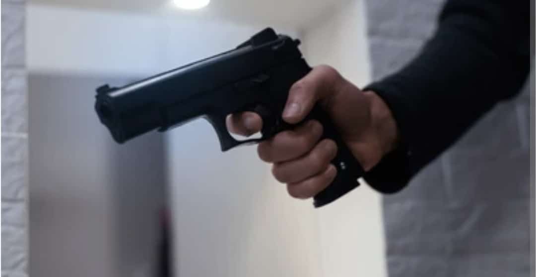 Denuncian a marino por agresión