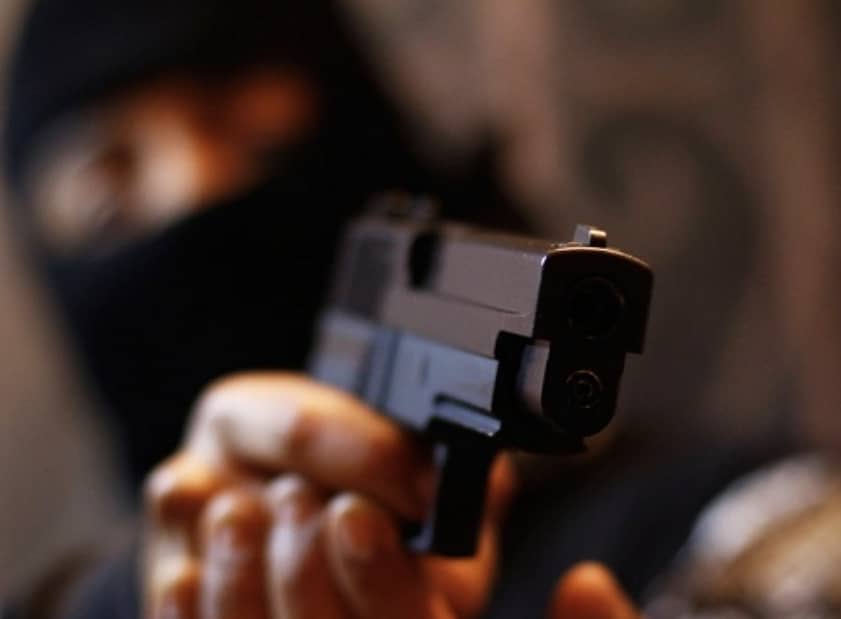 Comando armado asalta a pareja 1 Screenshot 20260325 051702 com.android.chrome