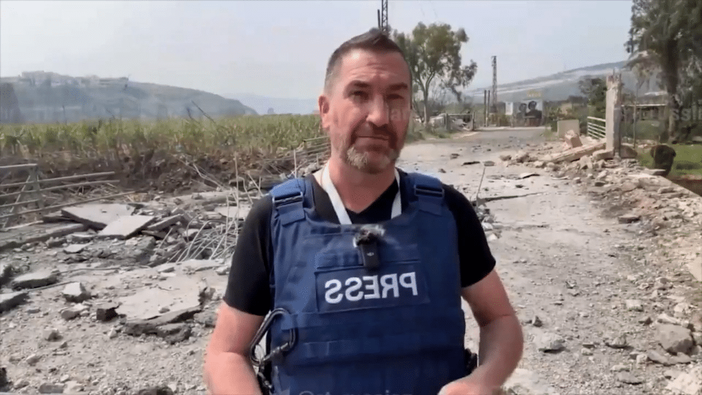 Dos periodistas resultan heridos en ofensiva israelí en Líbano 1 image 1075