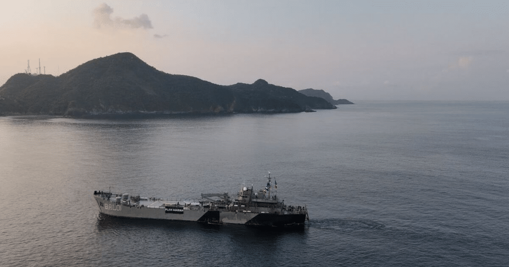 Inicia carga de convoy con ayuda humanitaria rumbo a Cuba 1 image 1092