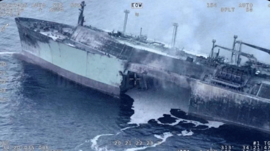 Estados Unidos hunde un buque de guerra iraní con torpedo en el Océano Índico 1 image 111