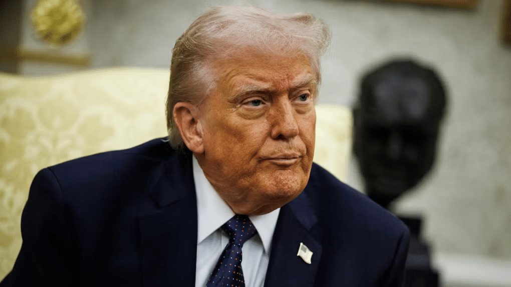 Trump anuncia escolta militar y seguros “razonables” para navieras que crucen el Estrecho de Ormuz 1 image 123