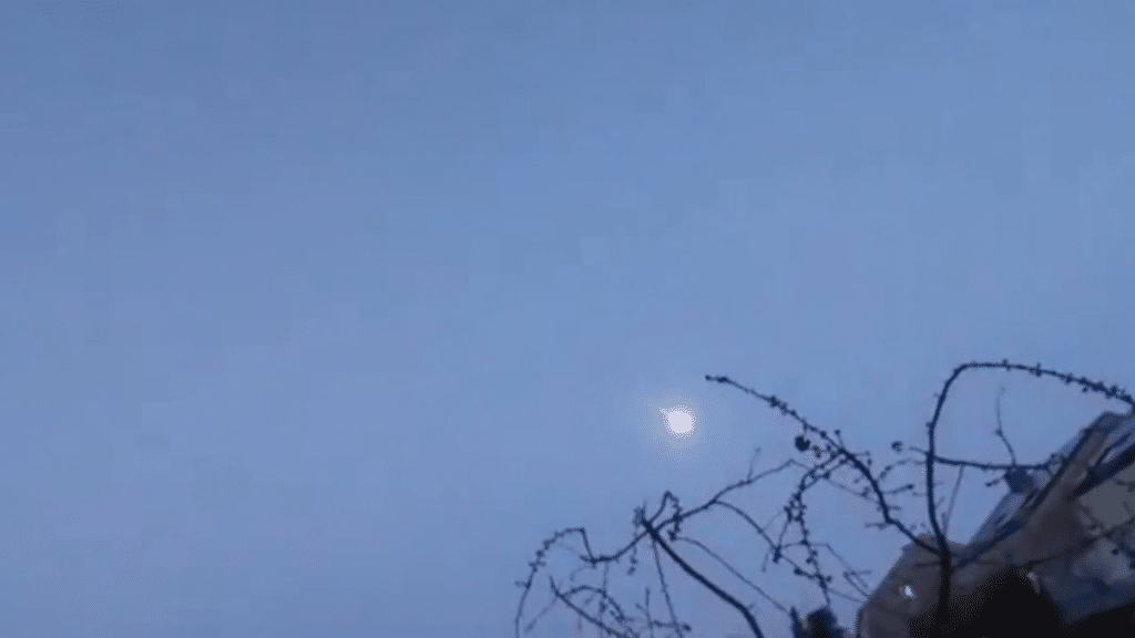 Meteorito atraviesa el cielo de Europa y provoca daños en una casa en Alemania 1 image 383