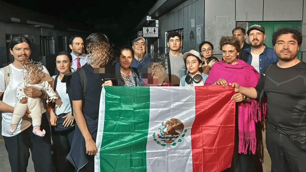 SRE reporta 121 mexicanos evacuados de Medio Oriente; embajadas permanecen en alerta 2 image 60