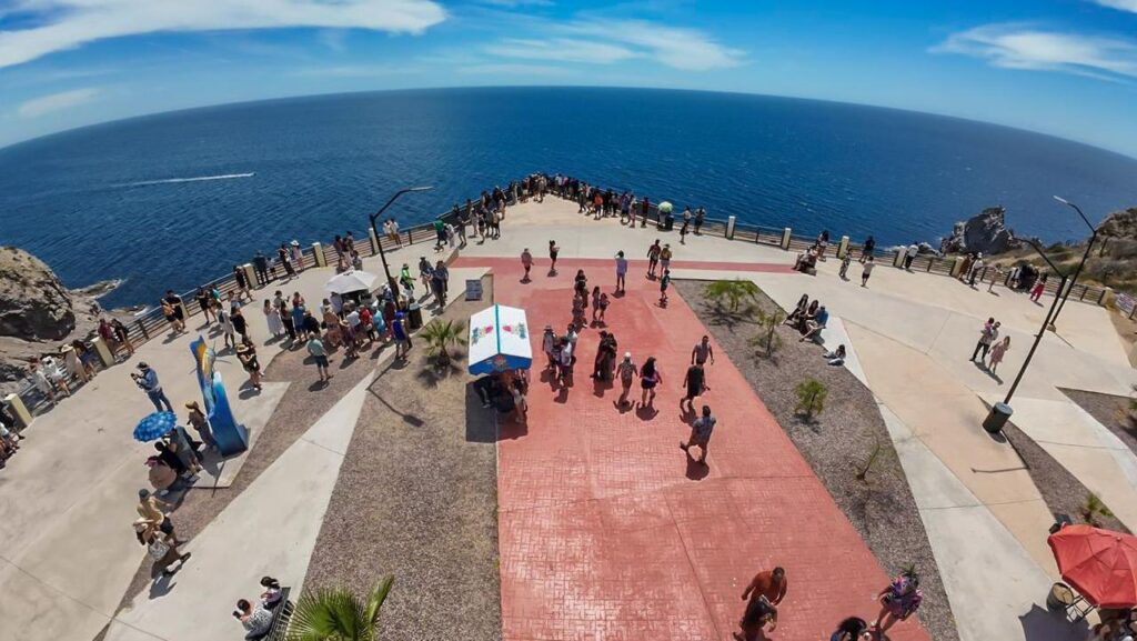 Se registra gran afluencia de visitantes en San Carlos y Miramar 8 110