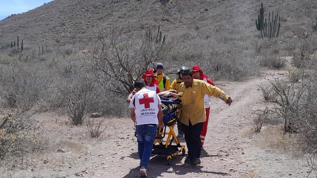 Rescatan a turista del cerro Tetakawi 1 142