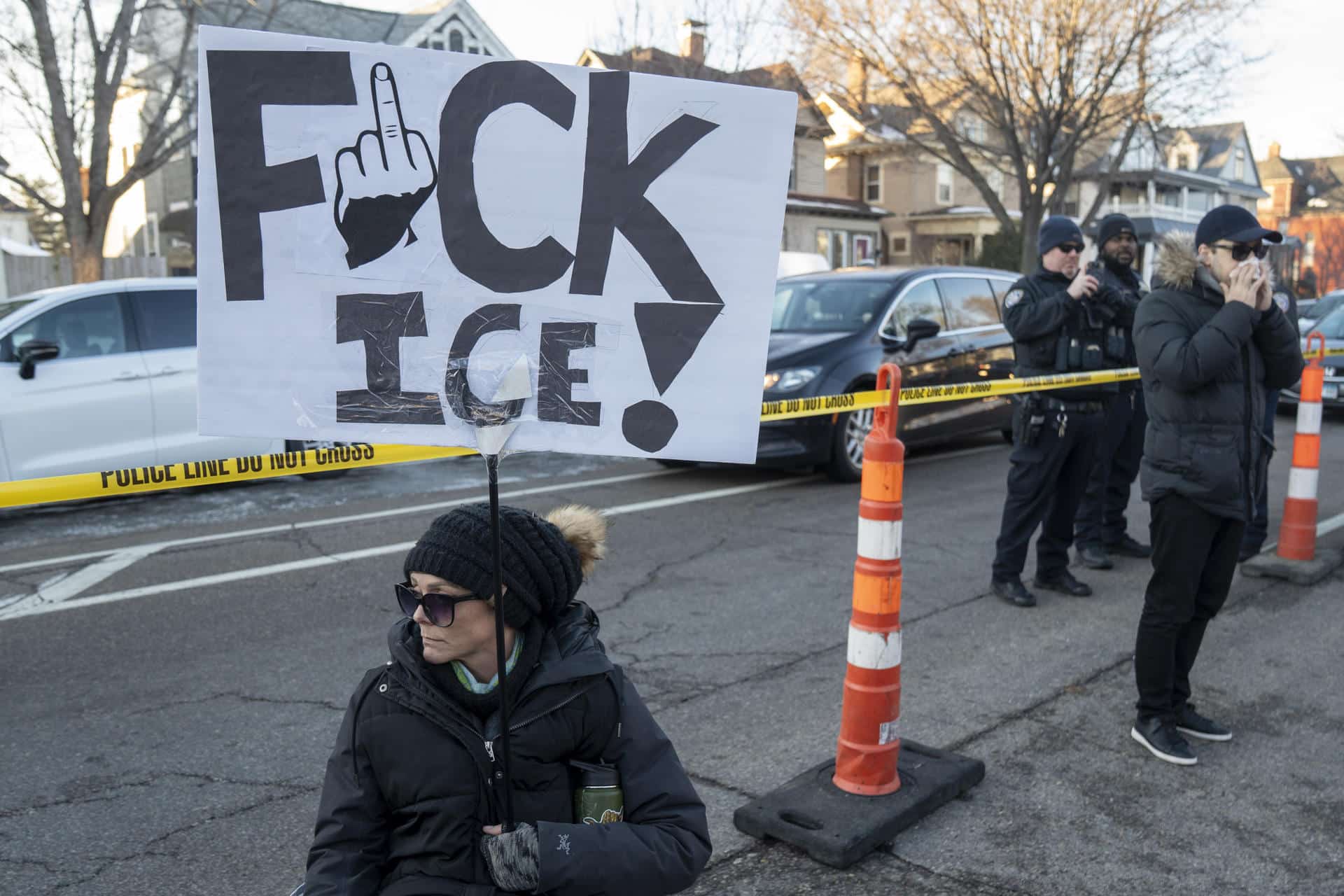 Exigen liberar a migrante detenido otra vez tras demandar a Trump