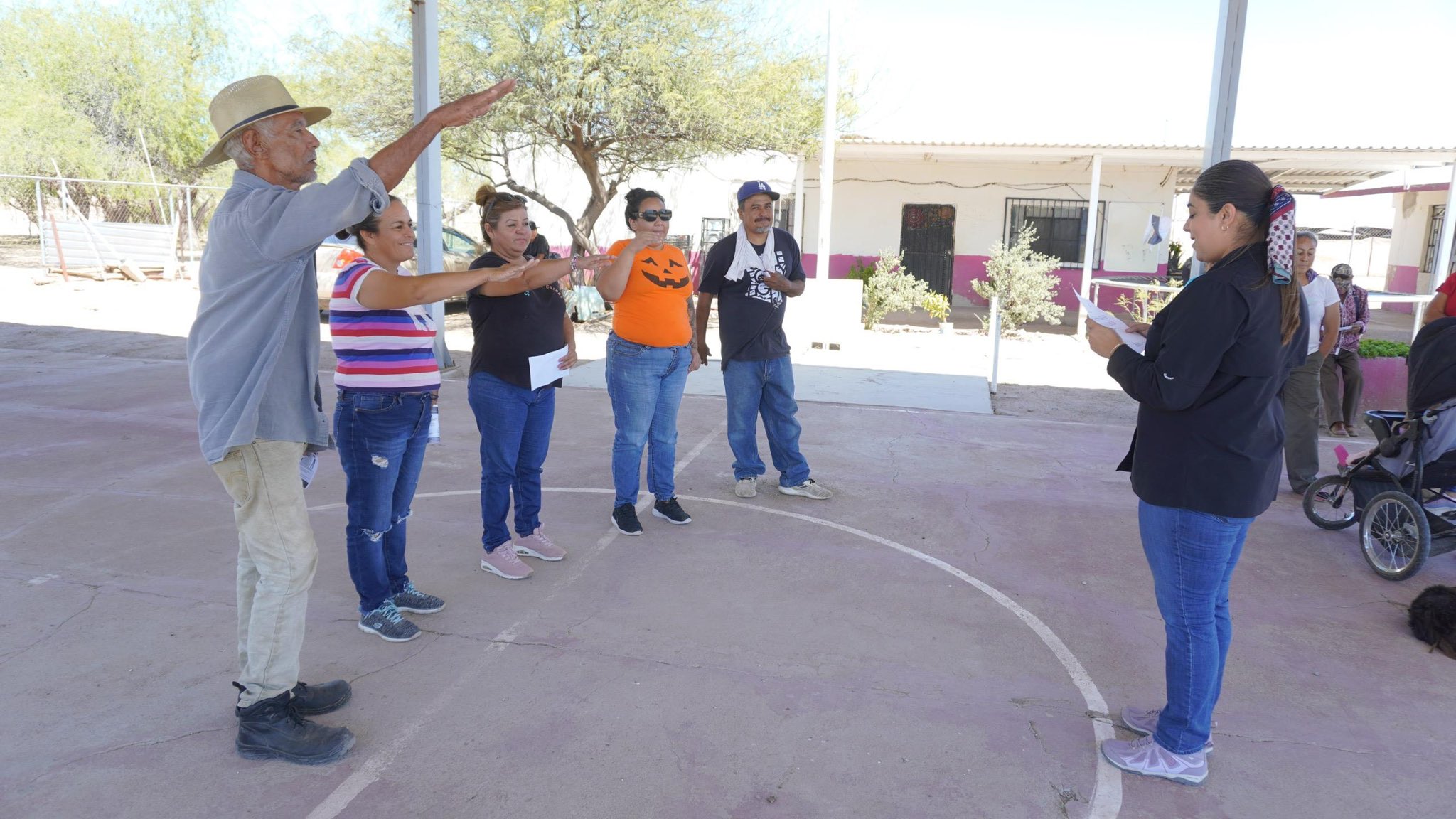 Integran comités para alumbrado