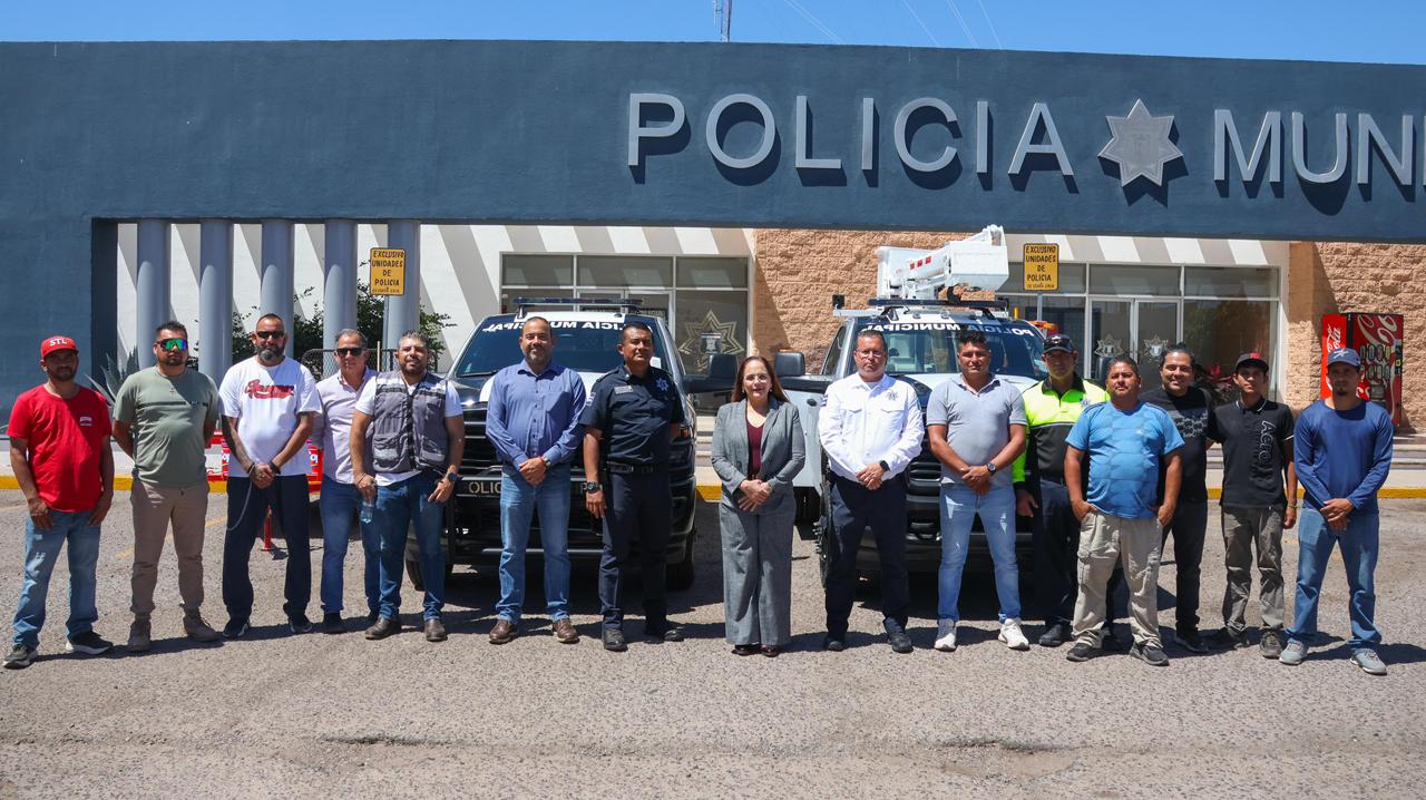 Alcaldesa Karla Córdova fortalece equipamiento para balizamiento