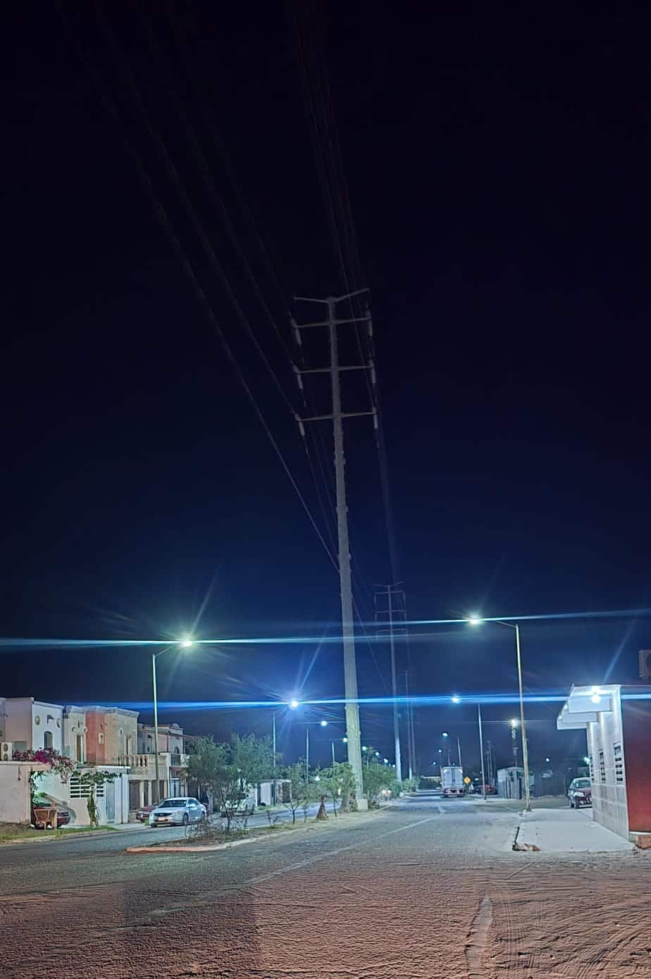 Rehabilitan alumbrado Público en bulevar las Américas            